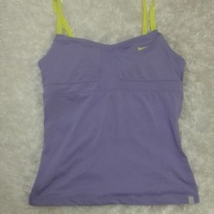 Nike top with built in bra size medium vguc
